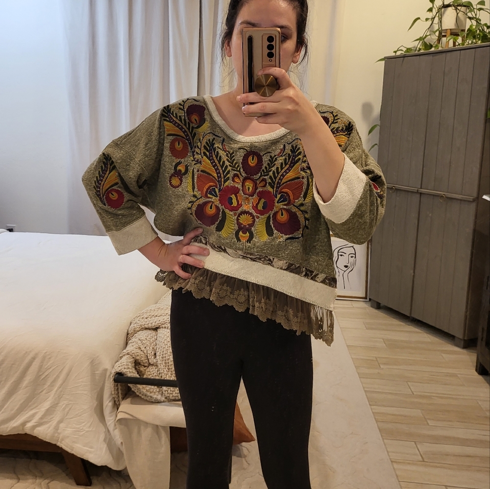 Ivy jane embroidered top